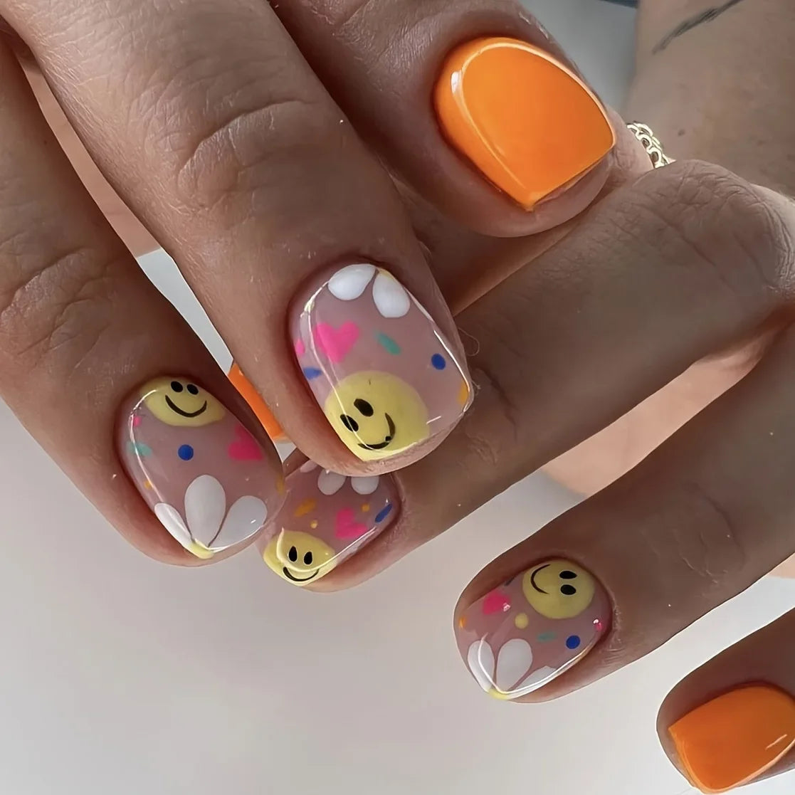 Floral Almond Press-On Nails Set